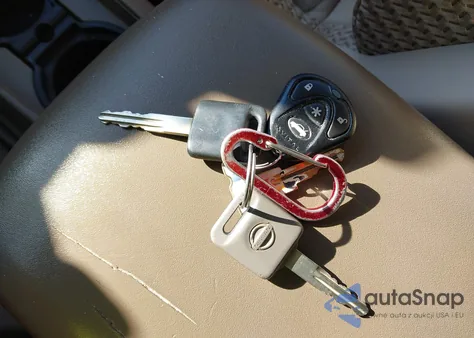 2005 Nissan Frontier Le из США, поврежденный, VIN 1N6AD06U85C435676